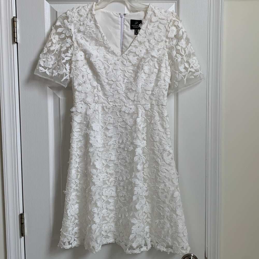 Beautiful adrianna papell white floral dress